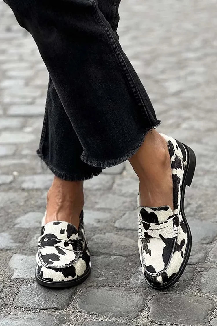 WHITE/BLACK SPOTTED LOAFER