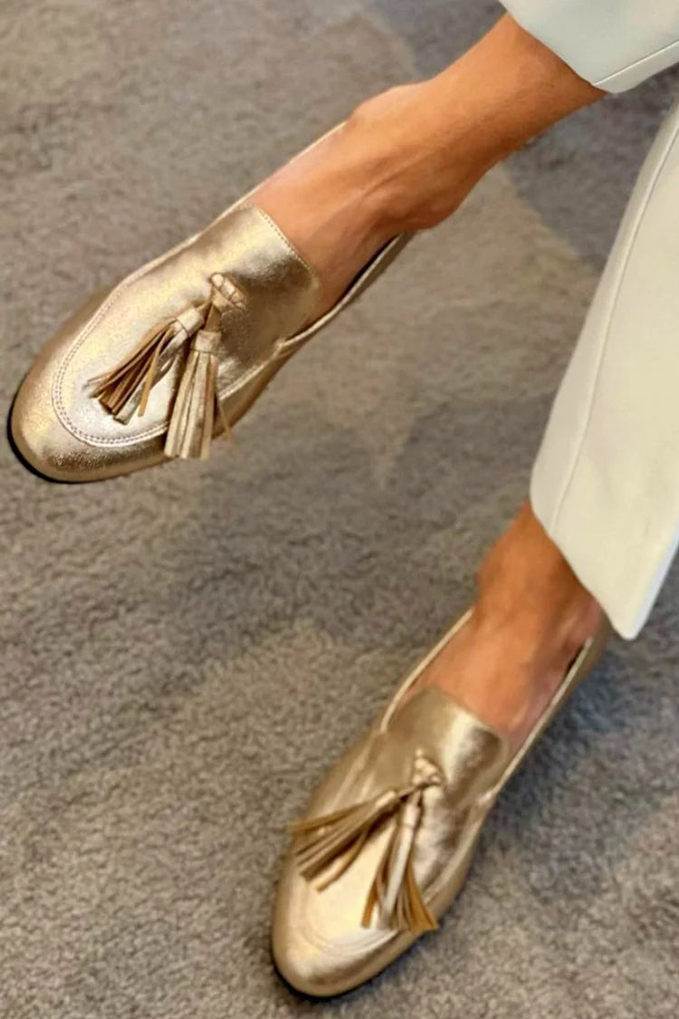 GOLDEN LOAFER WITH TASSELS