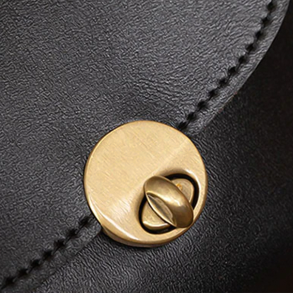 Vintage Lock Bag - Retro Chic Accessory