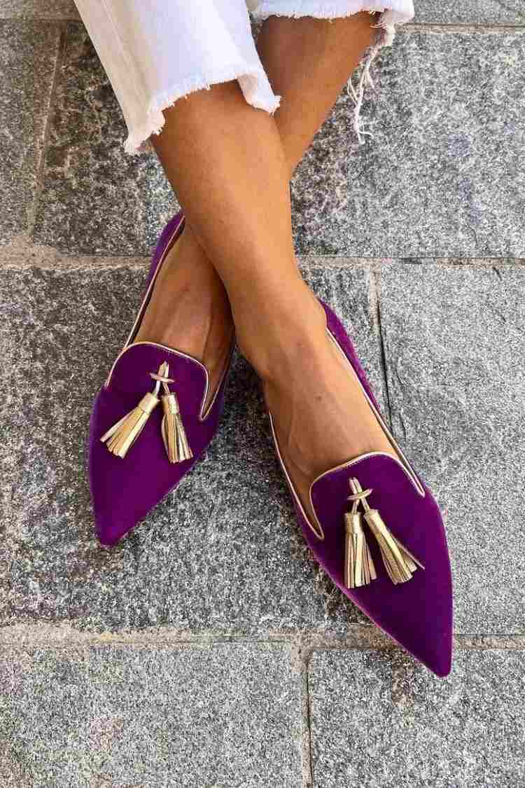 ELEGANT LOAFER WITH TASSELS