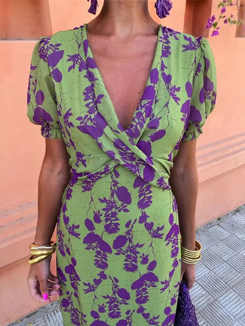 Vela - Women's Midi Dress with Twisted Print