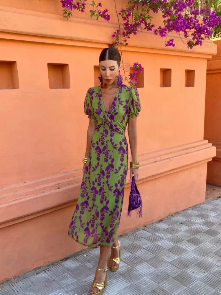 Vela - Women's Midi Dress with Twisted Print