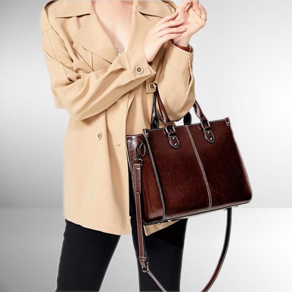 Chic Tote - Classic and Functional