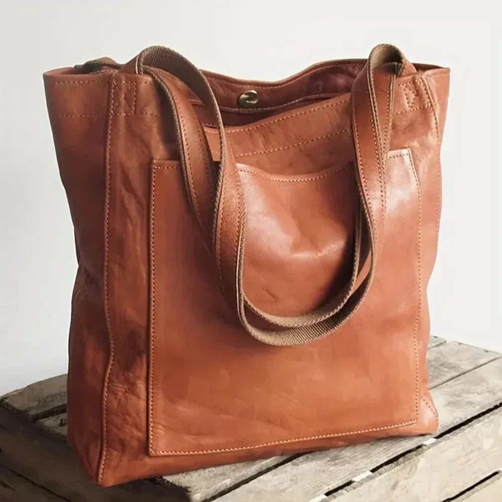 Lorena's Modern Elegance | Stylish Leather Bag