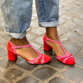 SHOE WITH T-BAR STRAP AND STABLE HEEL