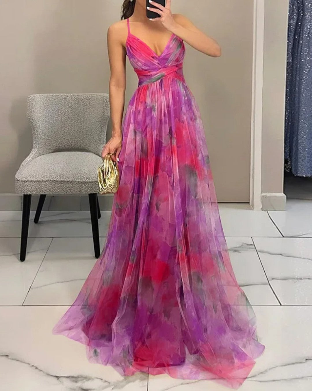 Giselle - Charming Maxi Dress with Floral Print