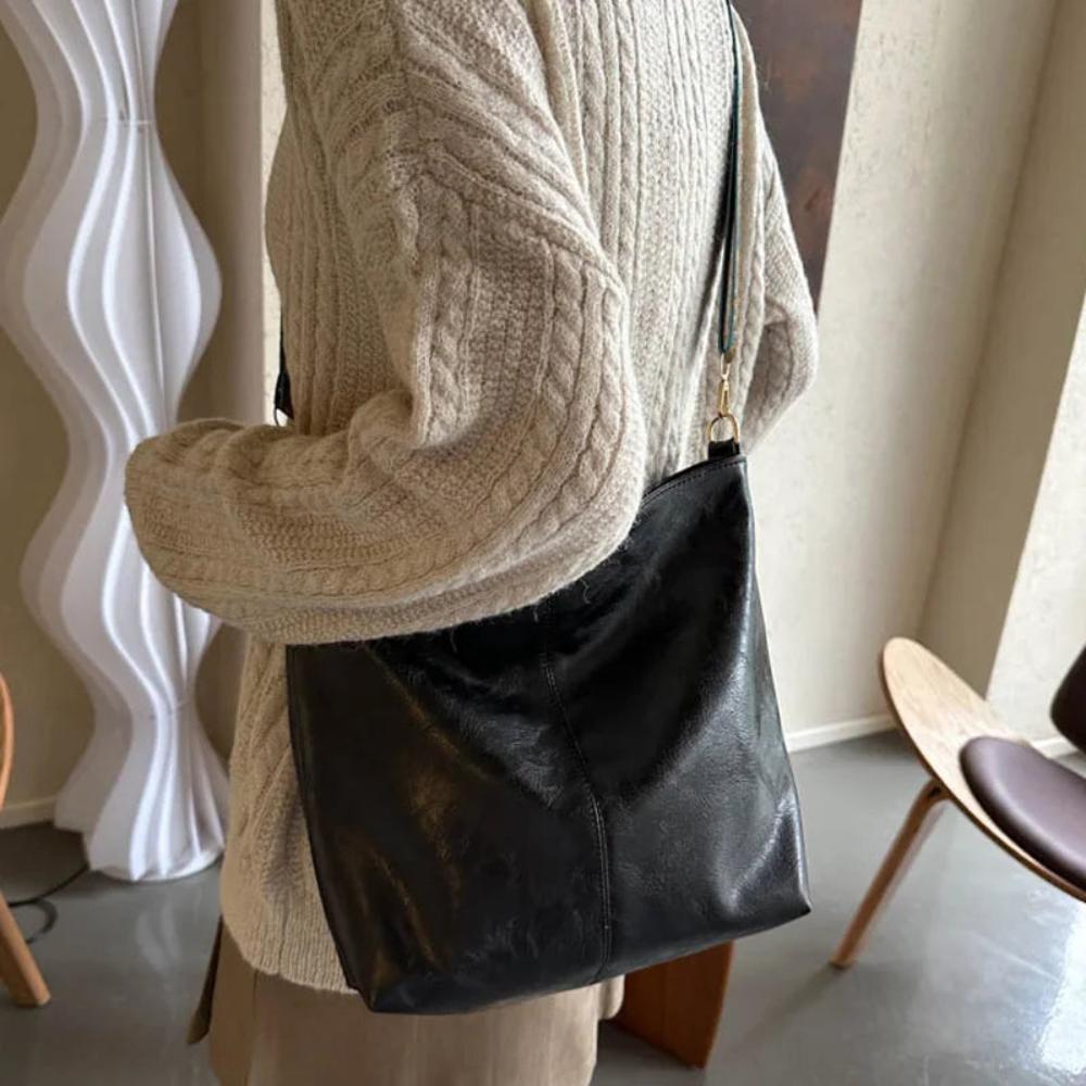 Chelsey's Vintage Charm | Leather Shoulder Bag