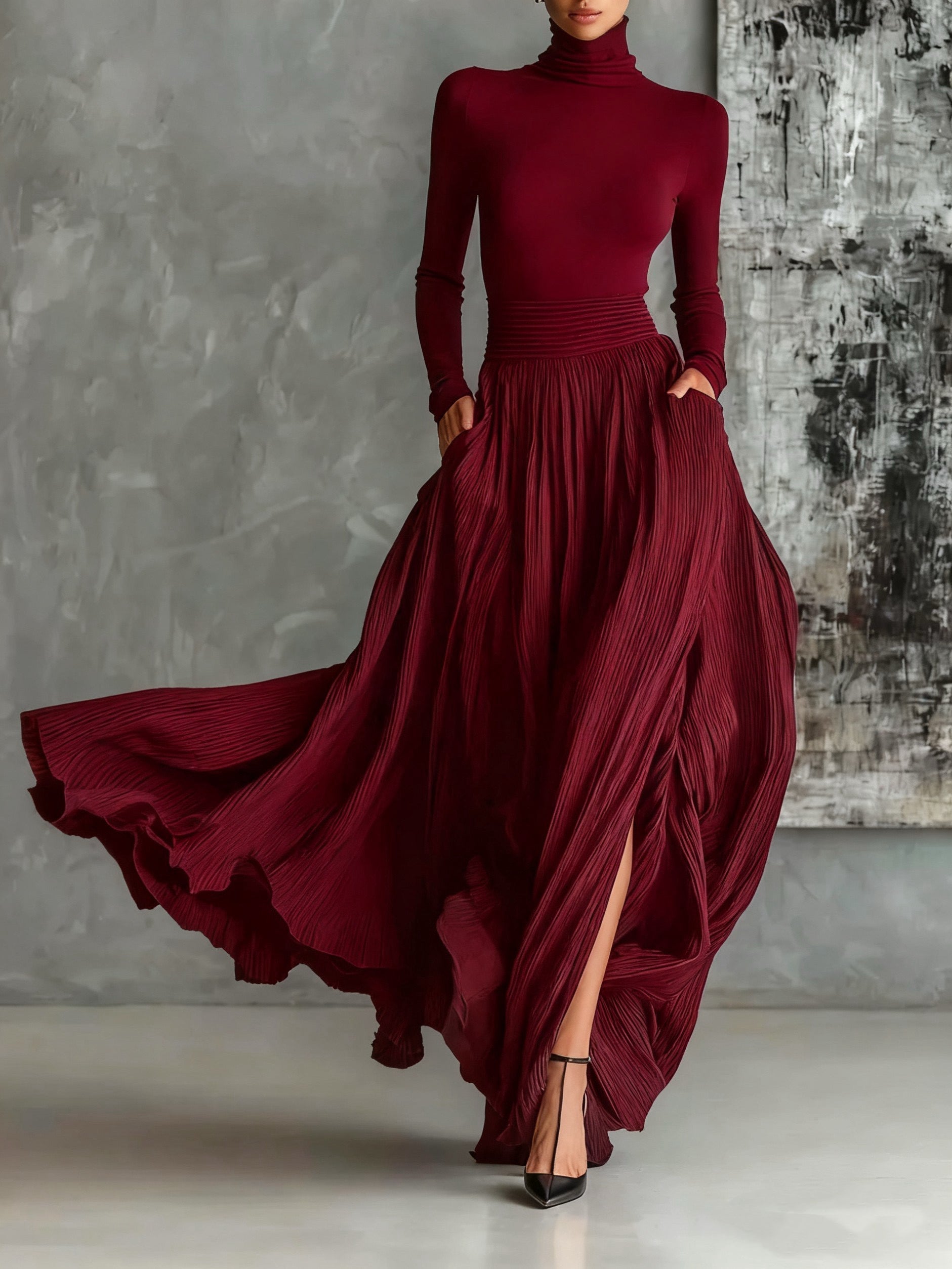 Soraya - Set including pleated skirt and long-sleeve black t-shirt