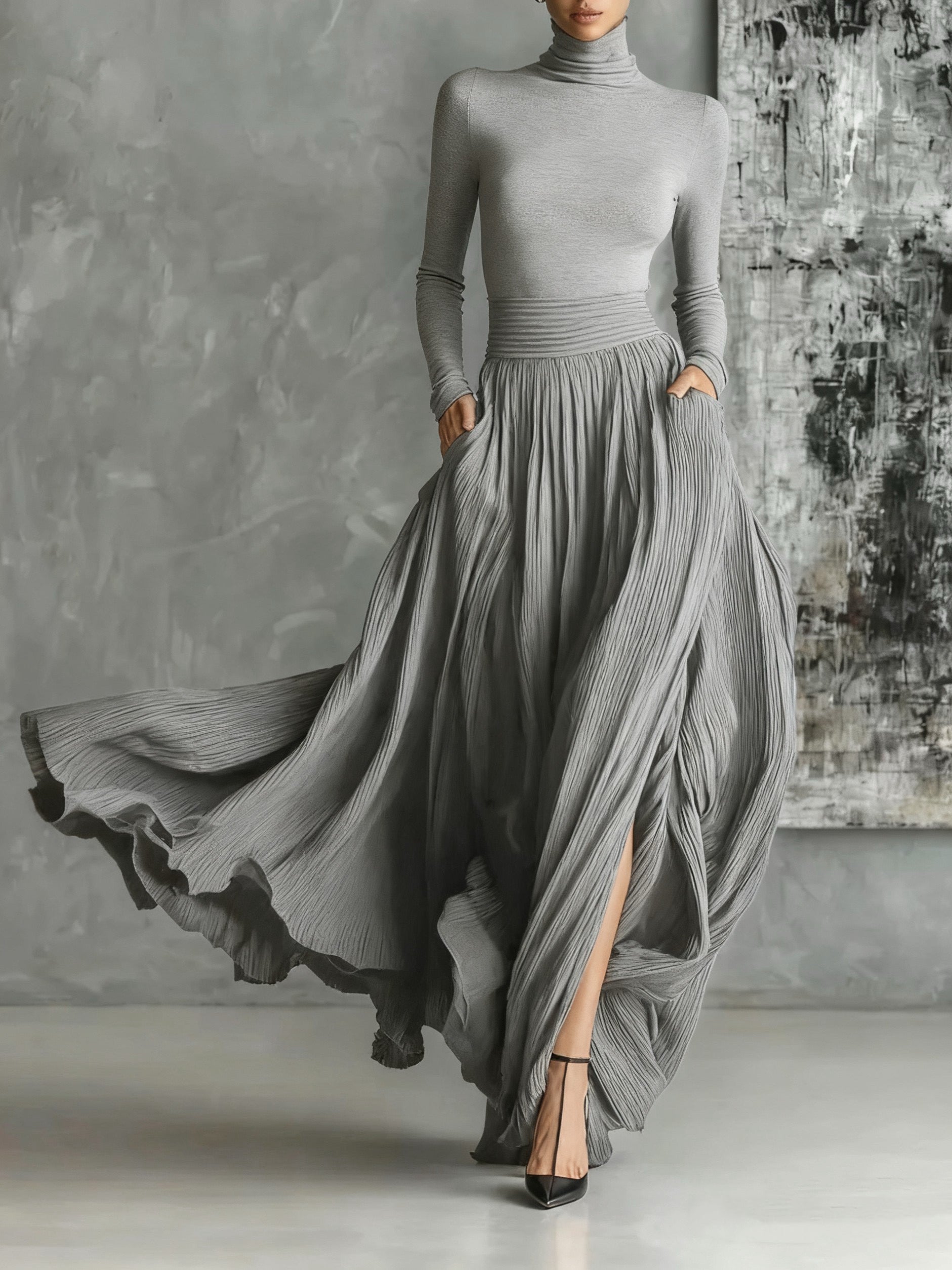 Soraya - Set including pleated skirt and long-sleeve black t-shirt