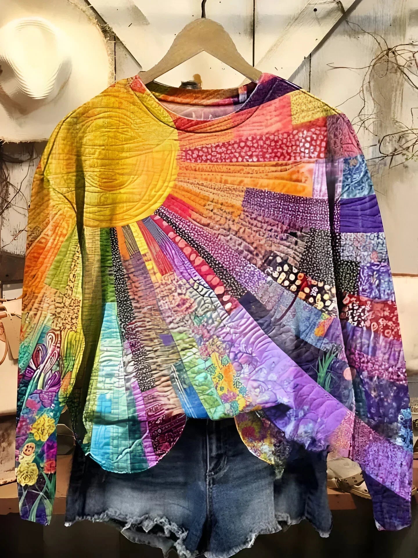 Quirine - Live Sunlight Collage Sweatshirt